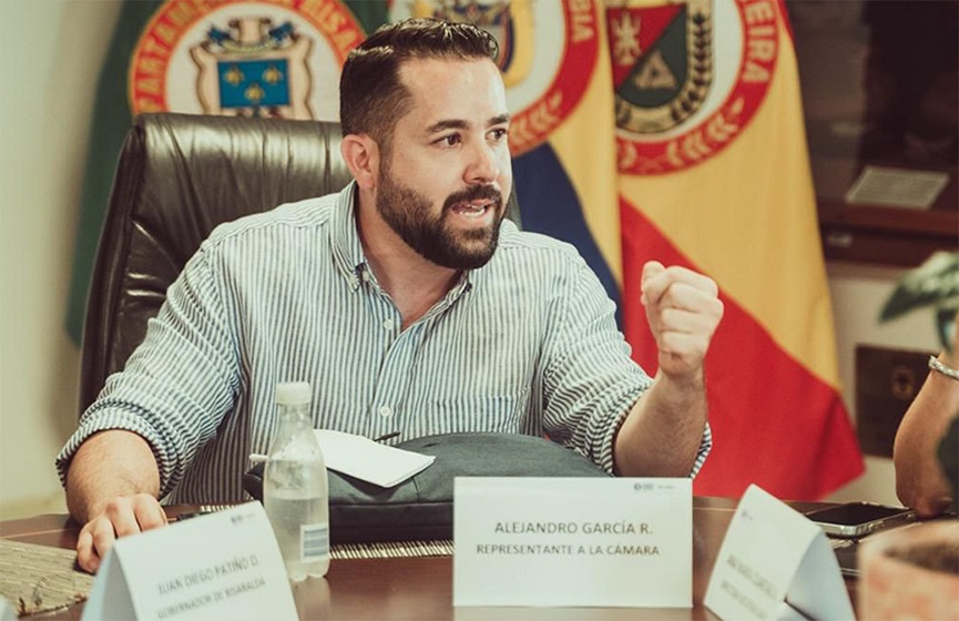 El Representante Alejandro García denuncia posibles irregularidades en contrato de alumbrado público en Pereira